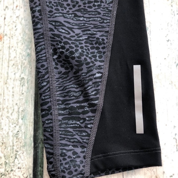 Nike XS leopard print leggings capris active black gray reflective Dri-fit women - Picture 7 of 9